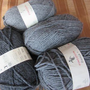 Lot of 4 sks Gray Yarn, Wool Blend, 50g each